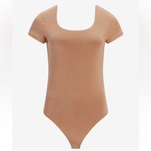 EXPRESS NWT Body Contour High Compression Bodysuit Thong Scoop Neck Tan Medium